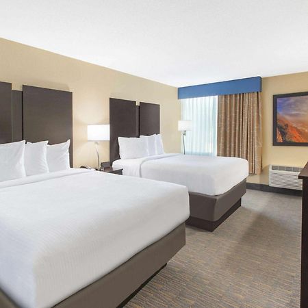 Days Inn & Suites By Wyndham Grand Rapids Near Downtown Wyoming Dış mekan fotoğraf