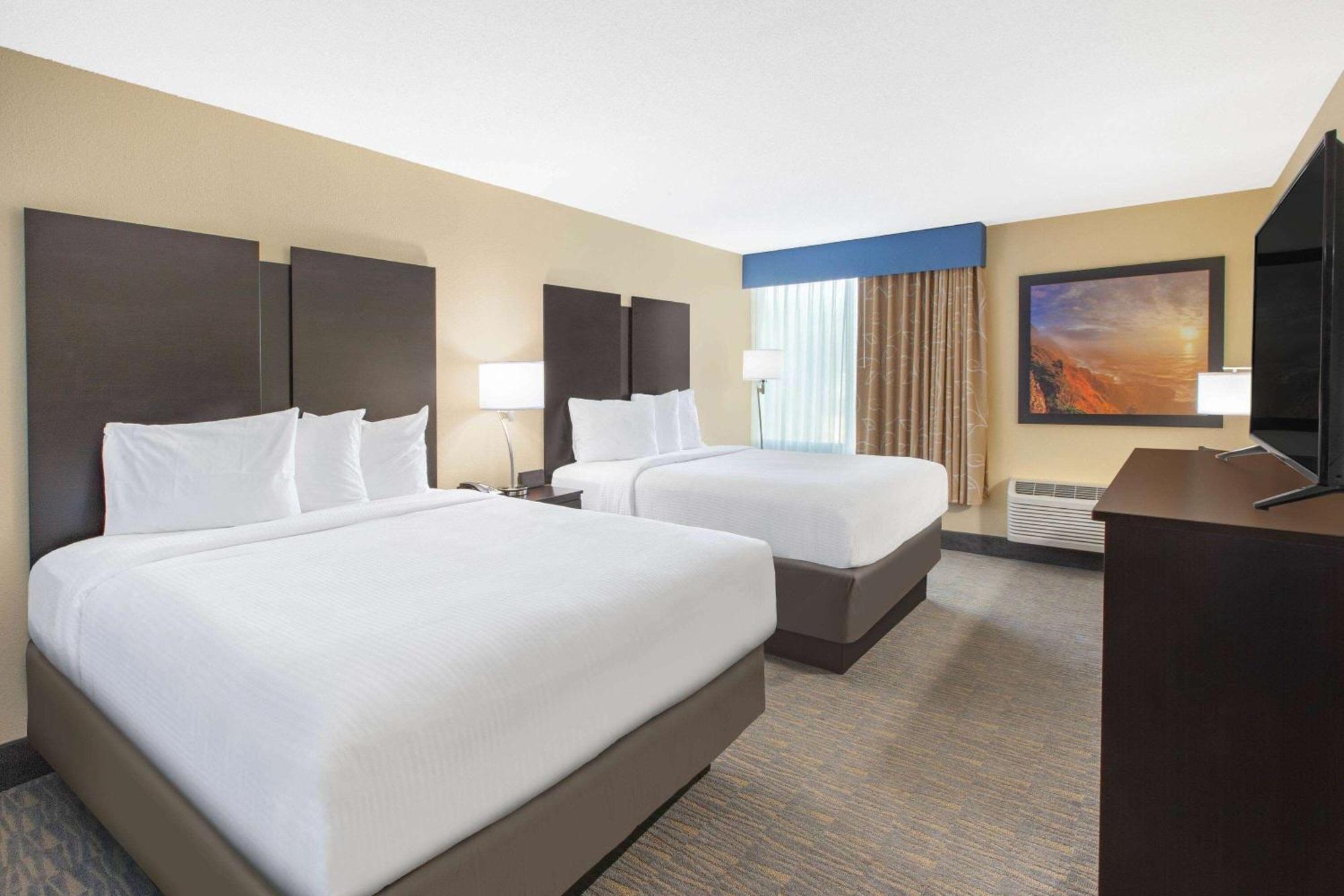 Days Inn & Suites By Wyndham Grand Rapids Near Downtown Wyoming Dış mekan fotoğraf