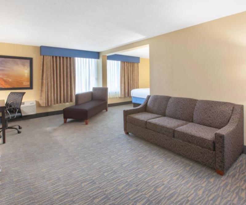Days Inn & Suites By Wyndham Grand Rapids Near Downtown Wyoming Dış mekan fotoğraf